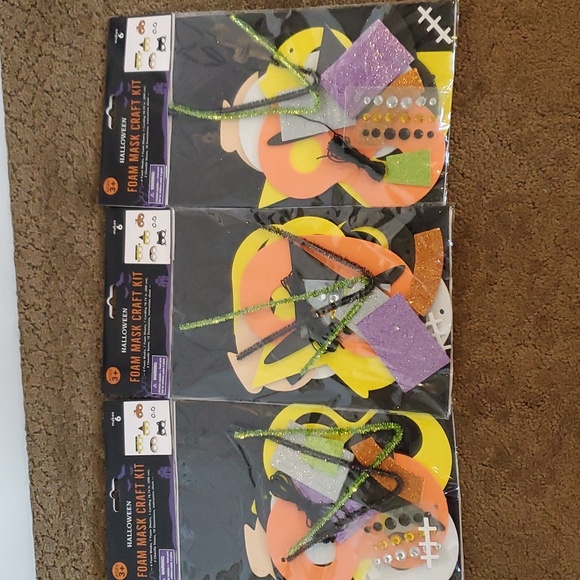 HALLOWEEN PARTY Supplies Decorations Prizes Crafts Masks Spiders Sign Treat Bags - Picture 4 of 6